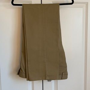 Men’s khaki dress pants